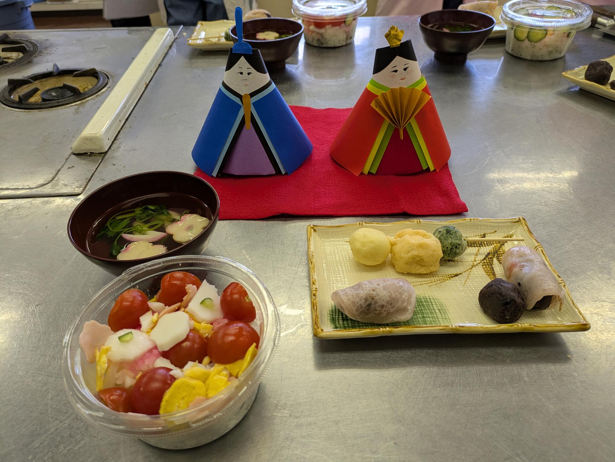 家族でひなまつり料理出来上がり写真