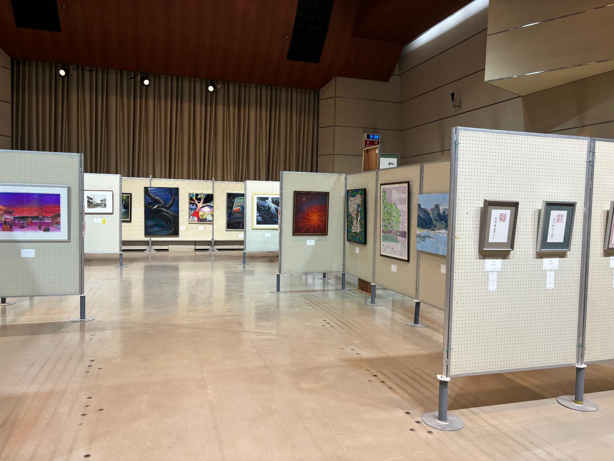 美術展の様子