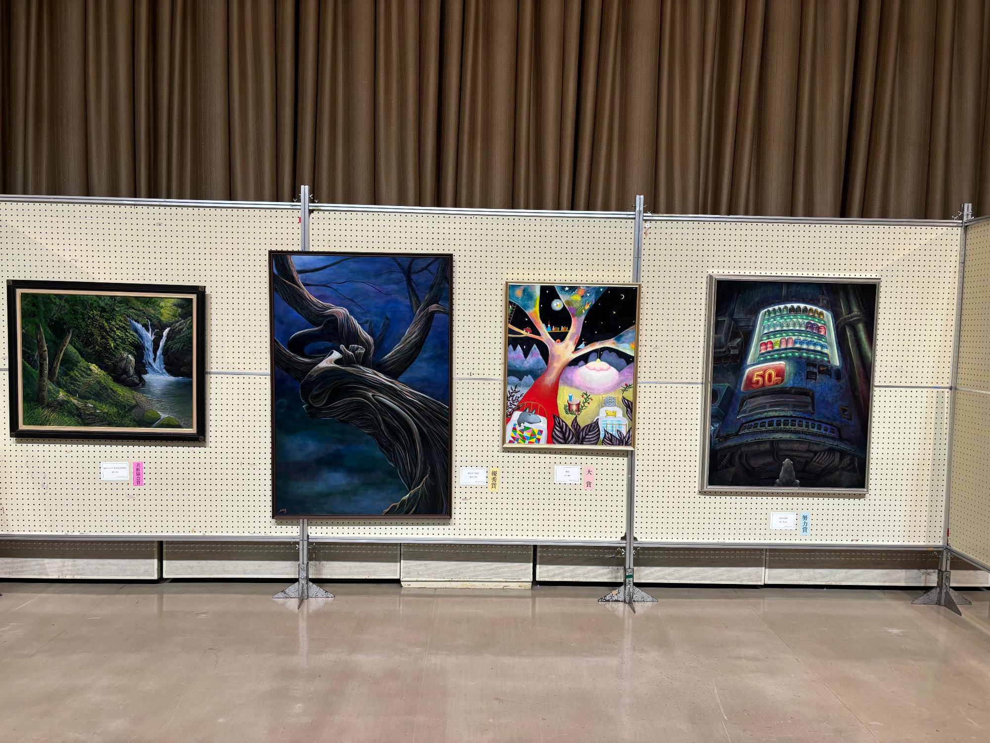 美術展の様子