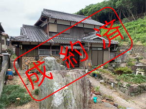 成約済となった登録番号(R2-4)昭和47年築木造2階建て一軒家の写真