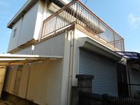 高砂市荒井町中町の昭和49年築木造2階建て白色壁一軒家の写真