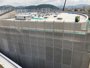 新本庁舎建設工事中の建物の様子を定点カメラが2021年6月25日に撮影した写真