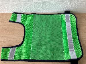 メッシュベスト背面