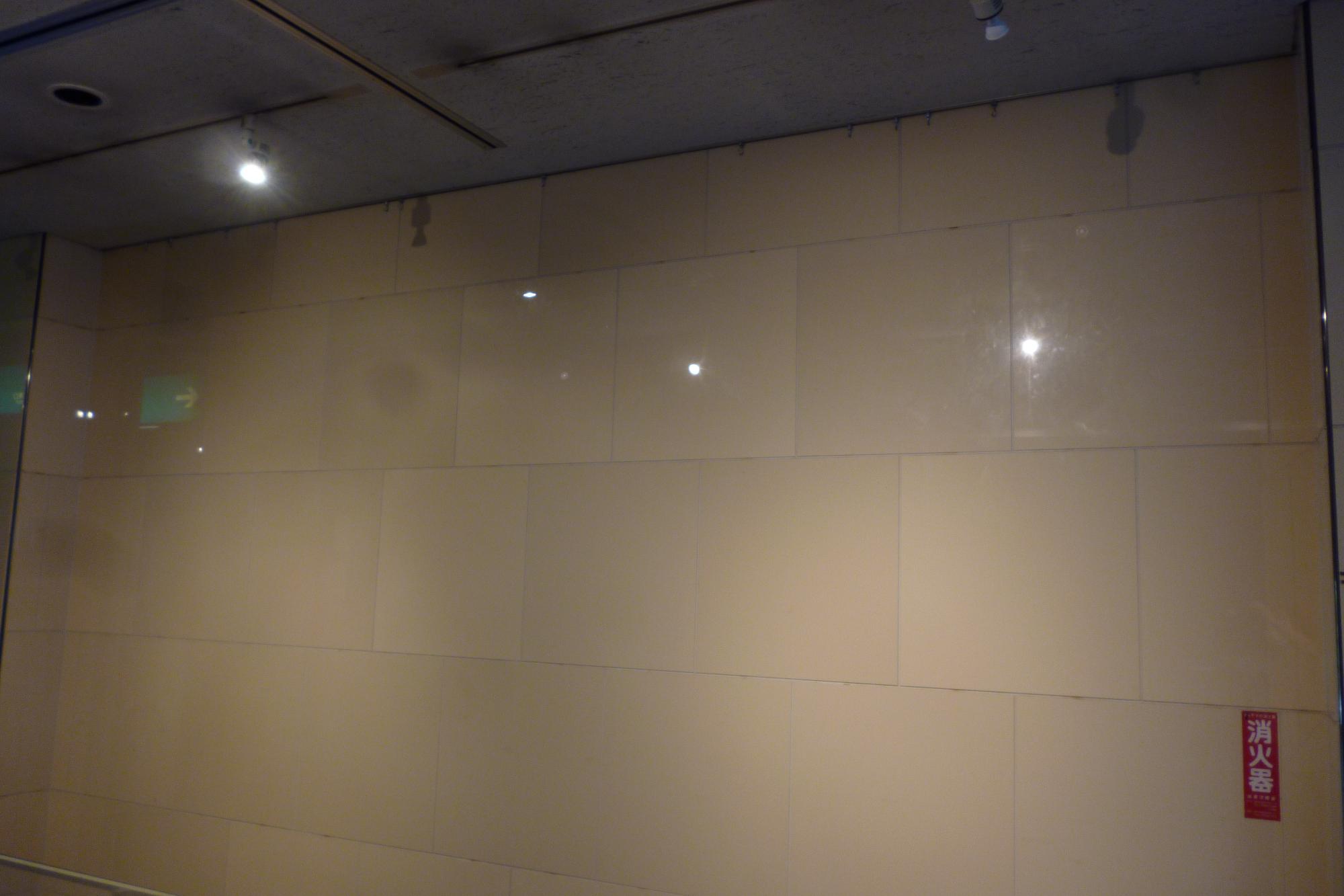 壁面展示（吊るし）
