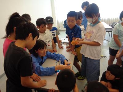水素ロケットについて学ぶ