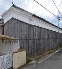 旧入江家住宅北面にある、土蔵の外観の写真