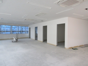 新本庁舎建設工事での2階健康教育室の施工状況を撮影した写真
