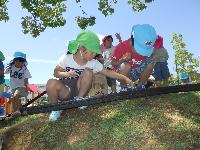 トユで水を流しているところ