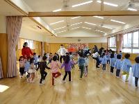 赤鼻のトナカイのダンス