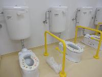 ０・１・２歳児用トイレ