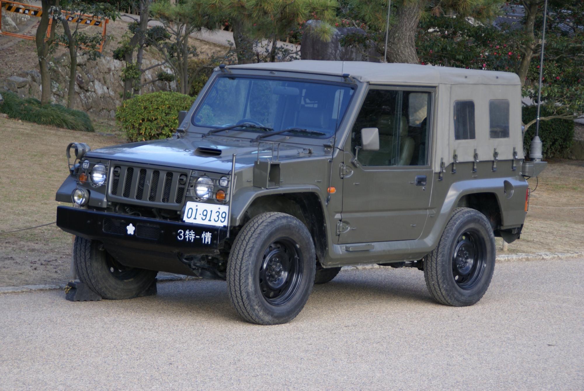 陸上自衛隊車両「パジェロ」