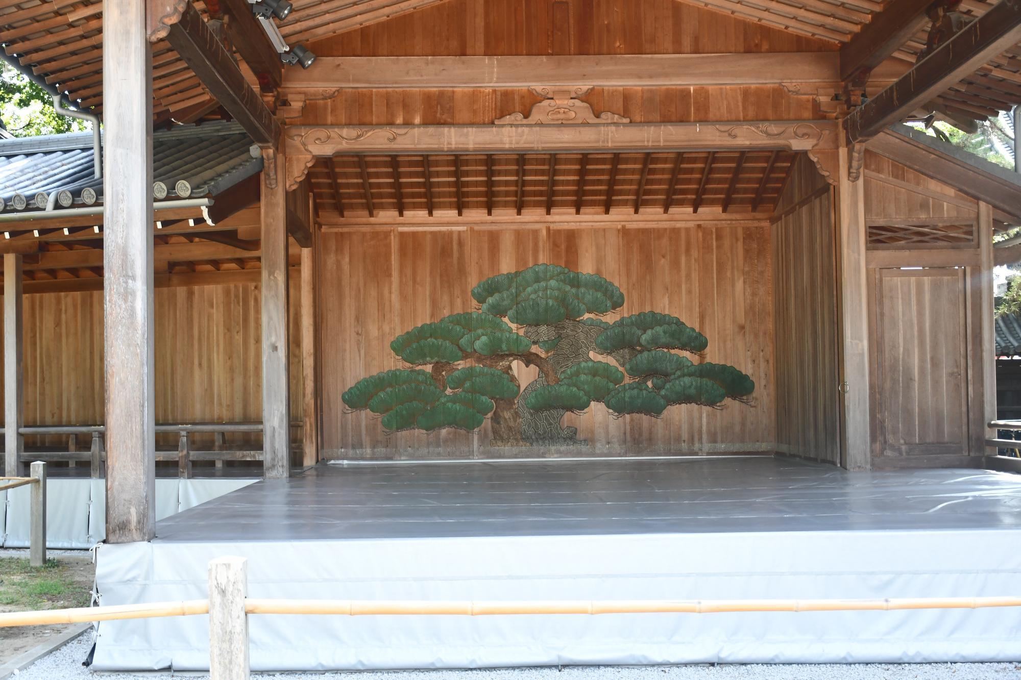 高砂神社の能楽堂
